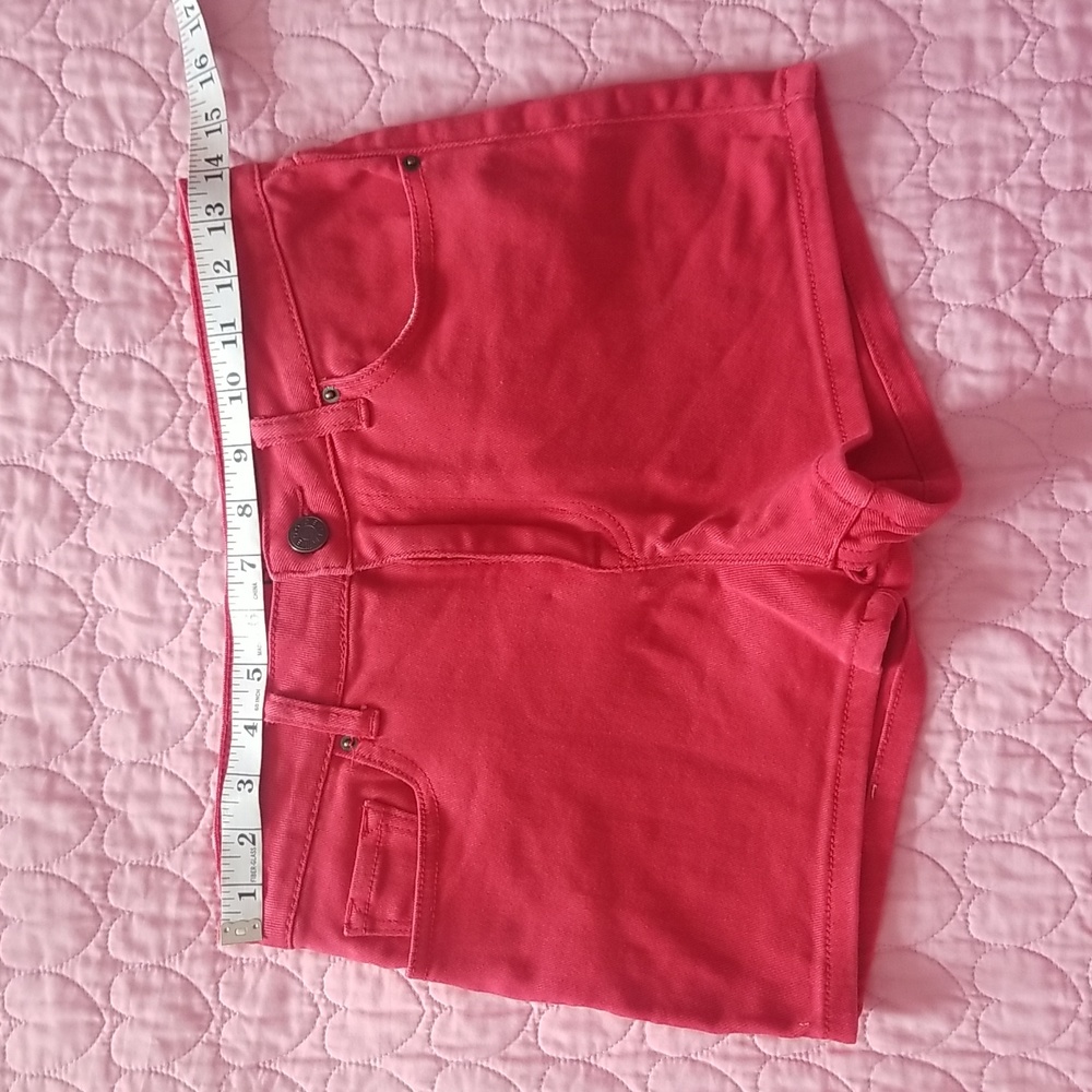 Urban Outfitters BDG Faded Red High Rise Erin 5 Pocket Shortie Shorts / 26W